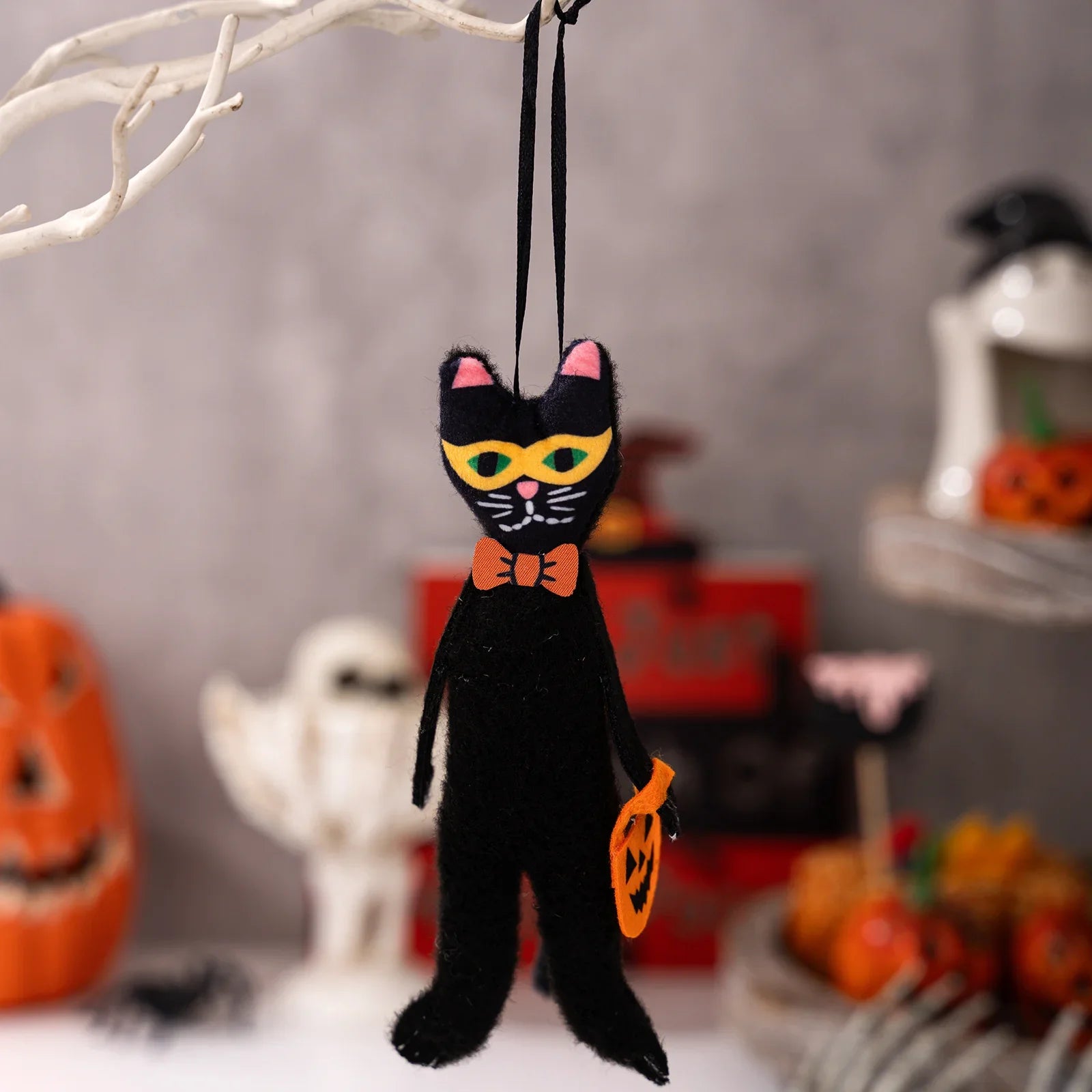 4-piece Small Figurine Pendant for Halloween Home Party Decoration